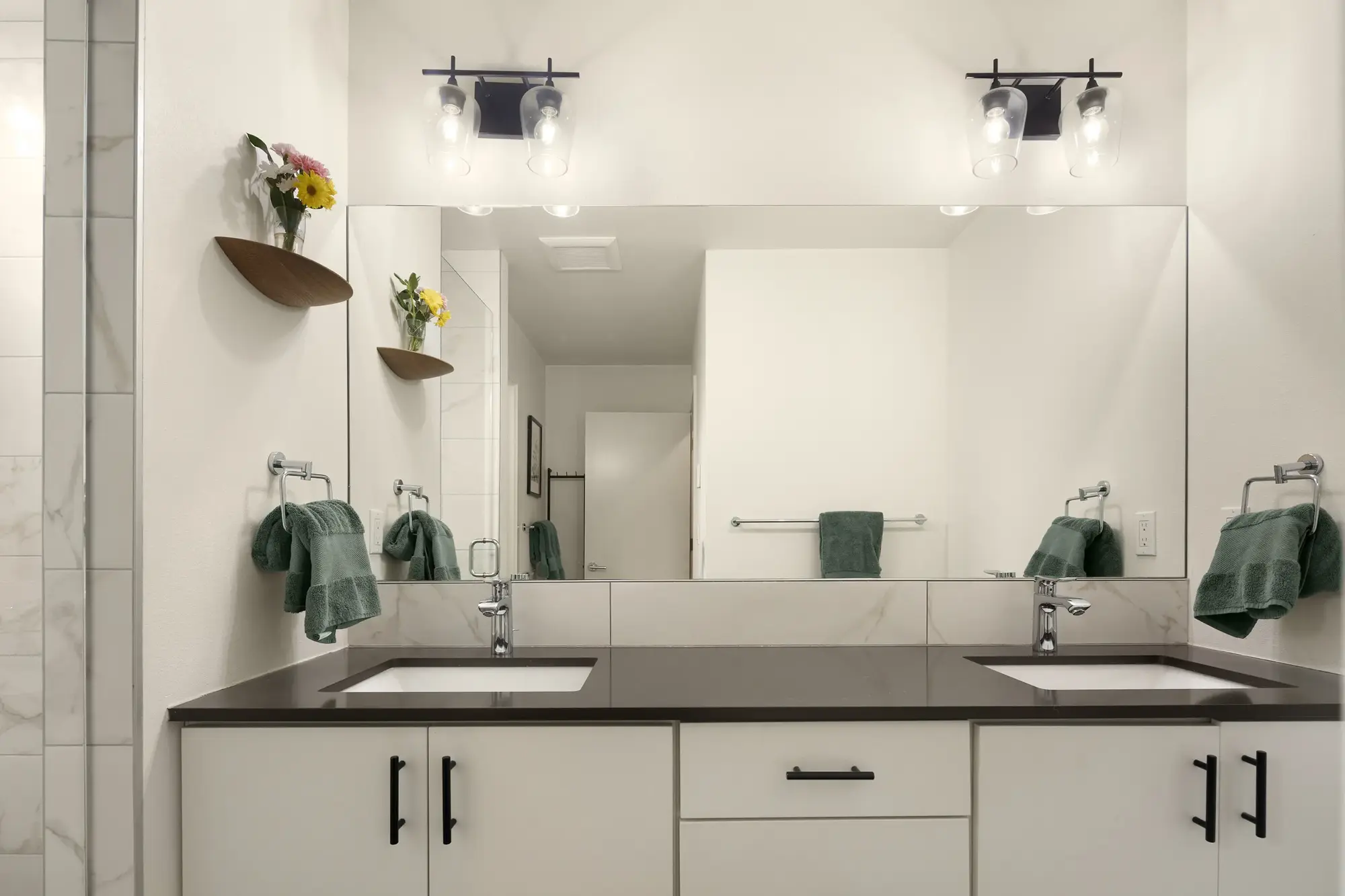 primary_bathroom_30